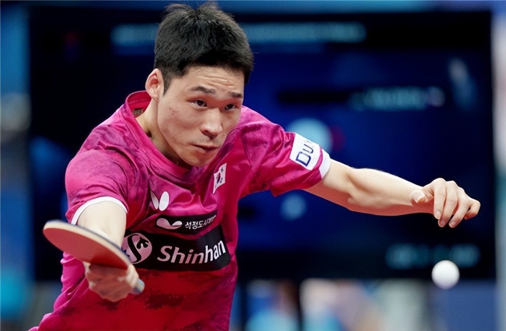 HKA绝杀BRO,Gumayusi打出惊人五杀激烈交锋半决赛,强势挺进下一轮 HKA绝杀BRO,Gumayusi打出惊人五杀激烈交锋半决赛,强势挺进下一轮