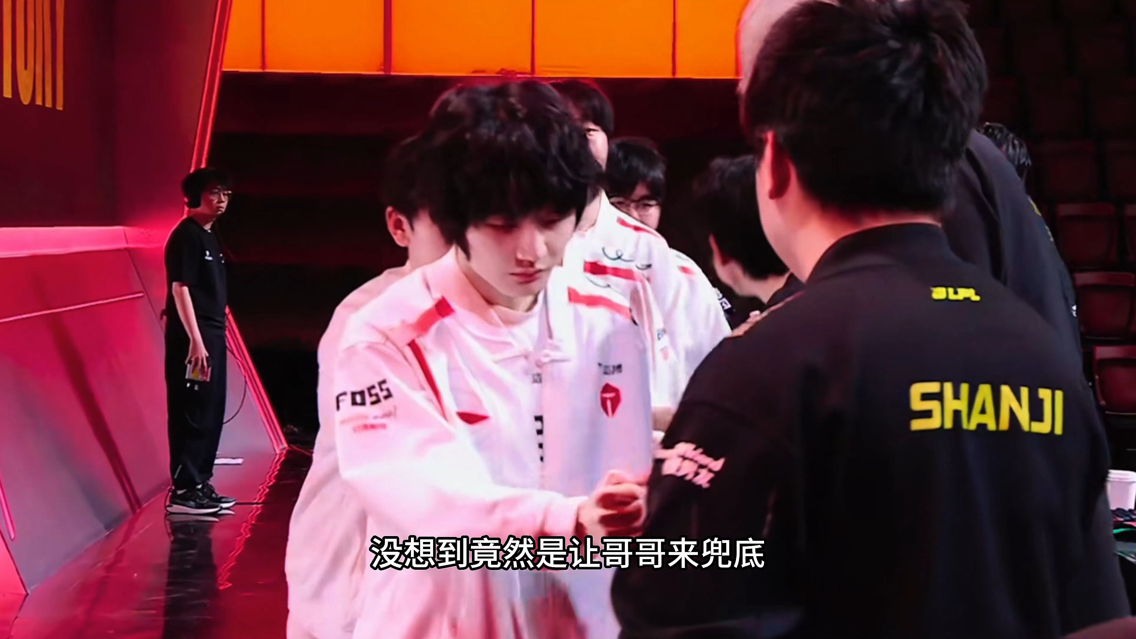 开云体育官网-TL碾压TES，Canyon完成史诗逆转宿敌对决淘汰赛，强势挺进下一轮