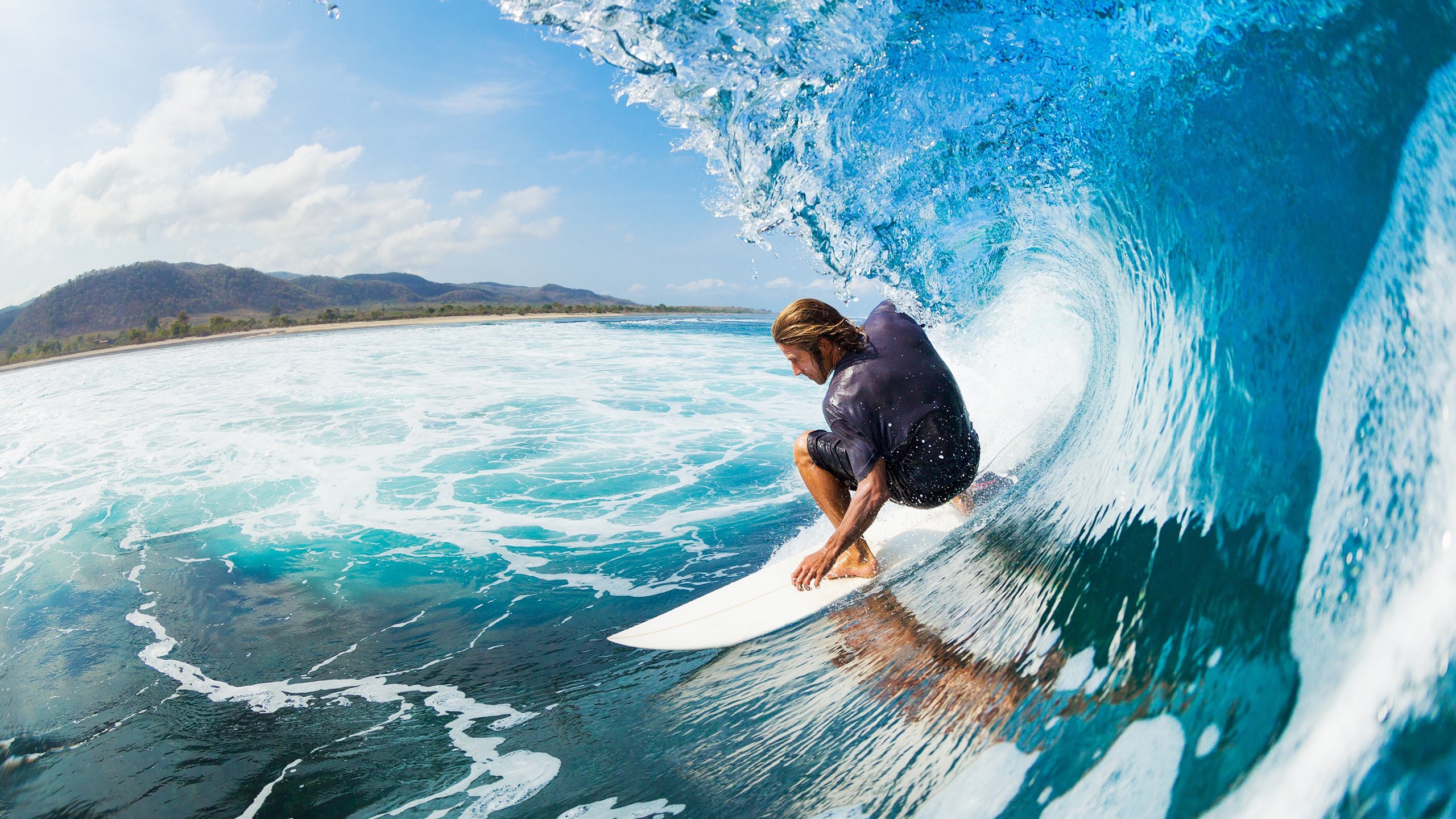 开云体育平台APP-一剑封喉！西亚卡姆关键球杀死比赛，雷霆雄鹿鏖战诠释现代篮球残酷美学