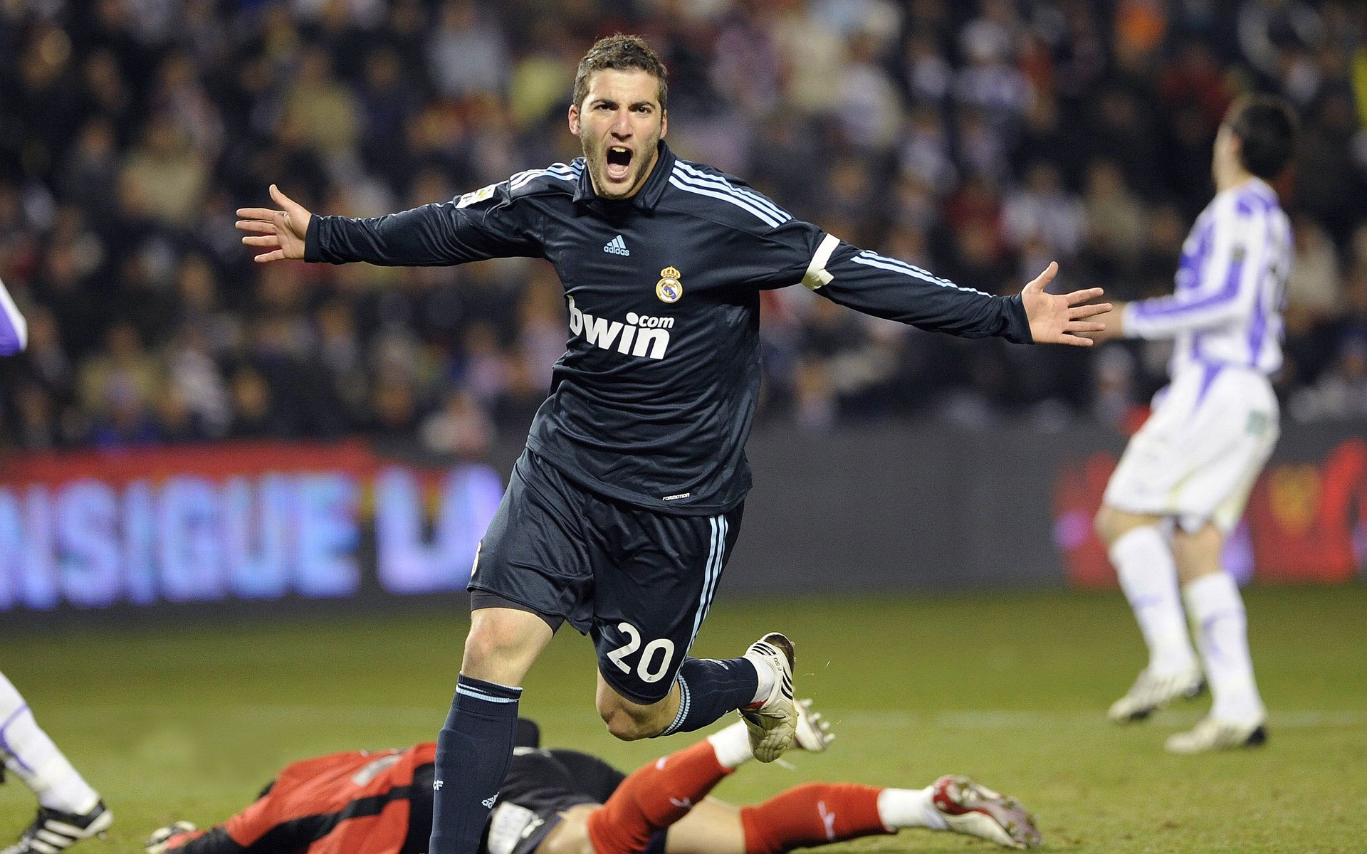 开云体育APP下载-双面风暴，卡拉斯科的节奏魔术与厄瓜多尔的战术狂想曲